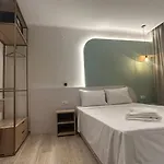 Отель The Wave *